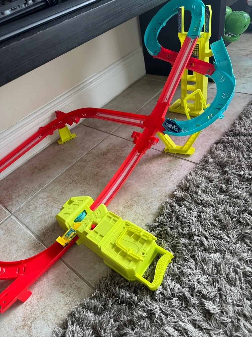 HotWheels Bright Red & Teal Kids Raceway Playset with Neon Yellow Supports